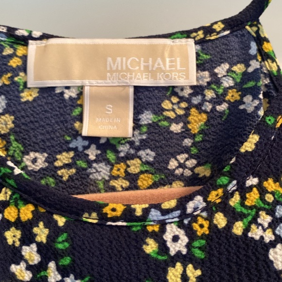 Michael Kors blouse - Picture 3 of 4